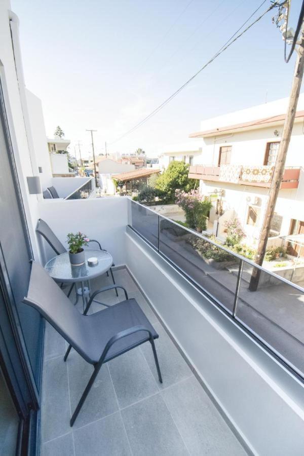 Nick And Helen Apartment Perivolia  Luaran gambar