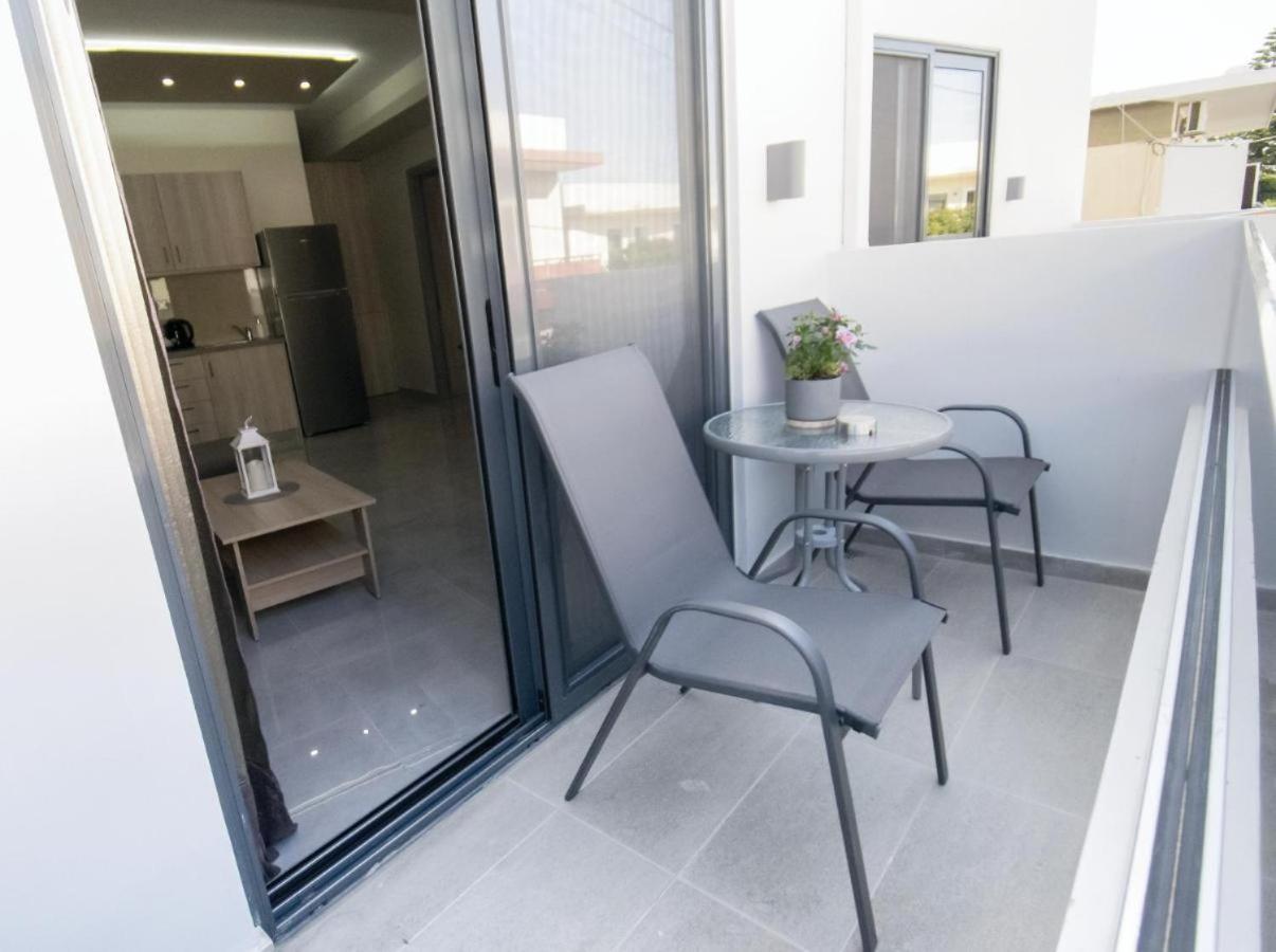 Nick And Helen Apartment Perivolia  Luaran gambar