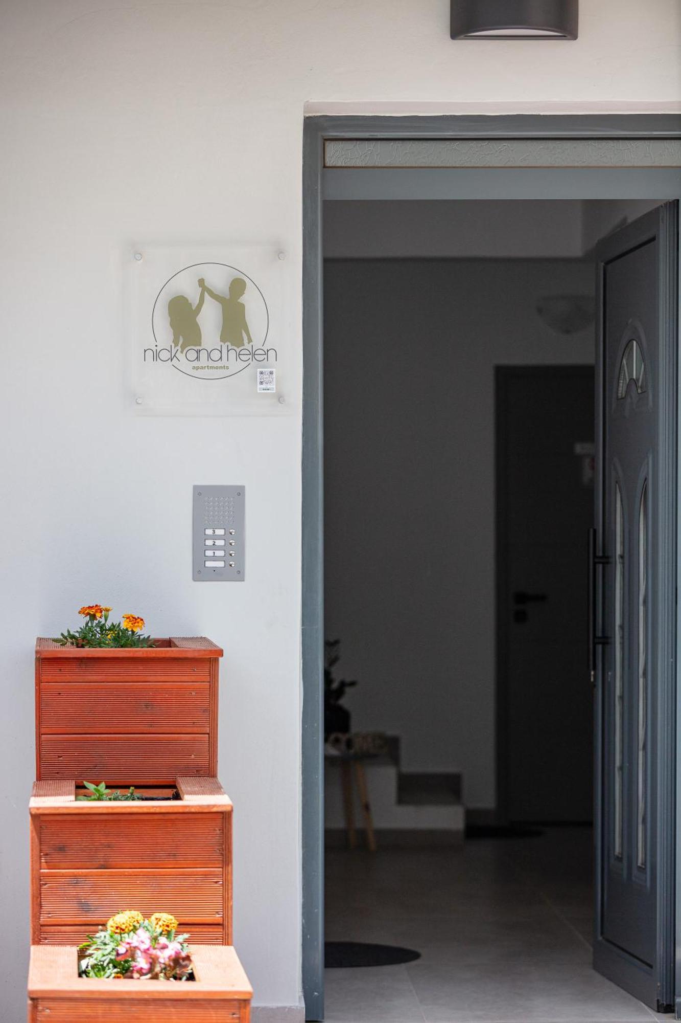 Nick And Helen Apartment Perivolia  Luaran gambar